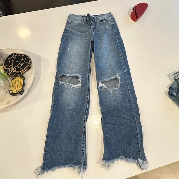 Sneak Peek Denim - straight leg cropped distressed jeans